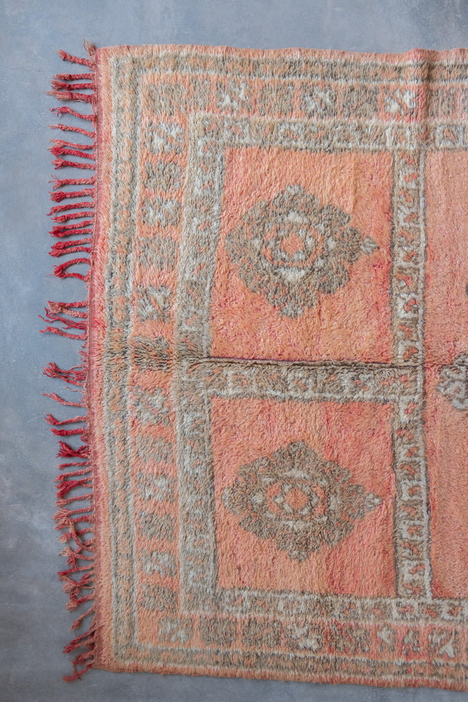 Moroccan Tribe offers a vintage Moroccan rug with distinct tribal designs, perfect for contemporary interiors.
